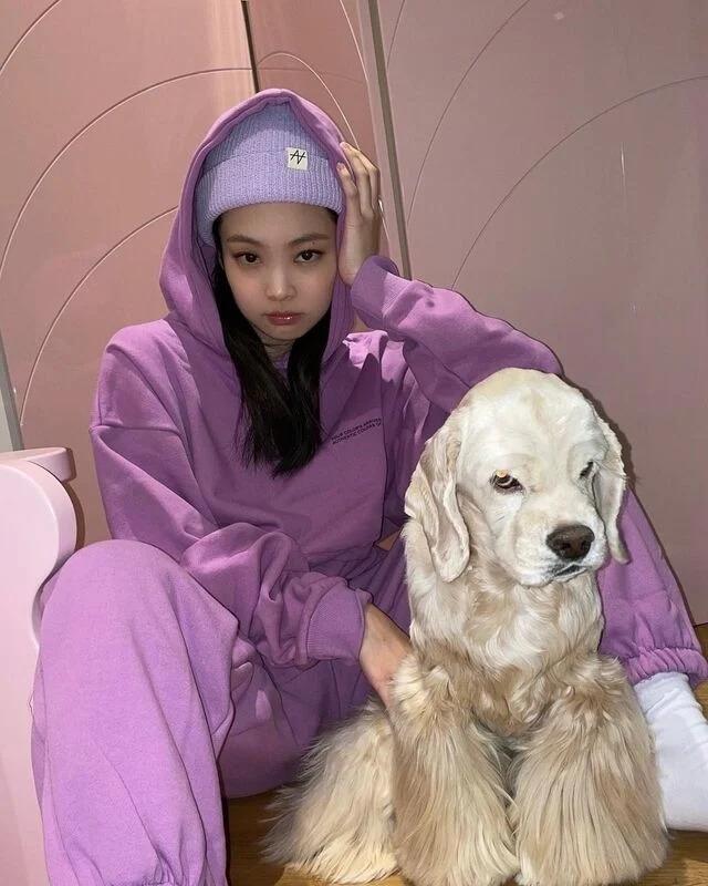 Jennie phối loạt mũ hot trend cực chất trong ngày lạnh-3