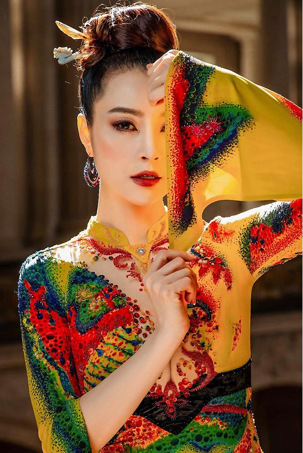 Chị gái Mai Thu Huyền diện áo dài 600 triệu đồng ở Mỹ-7