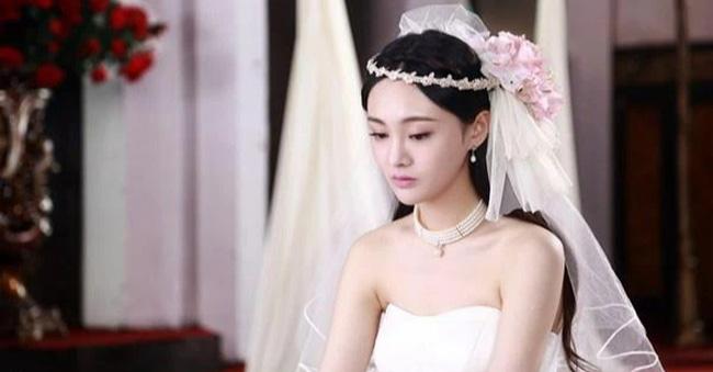 Trà xanh giở trò, tôi xé phăng áo chị ta trước mặt chồng tương lai-1