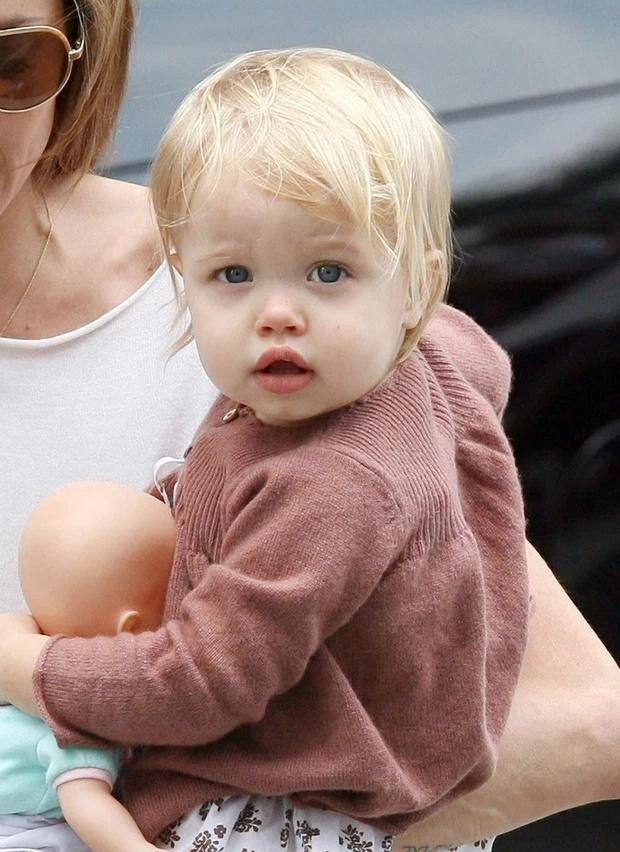 Con gái Angelina Jolie thành mỹ nhân, cả thế giới trầm trồ-2