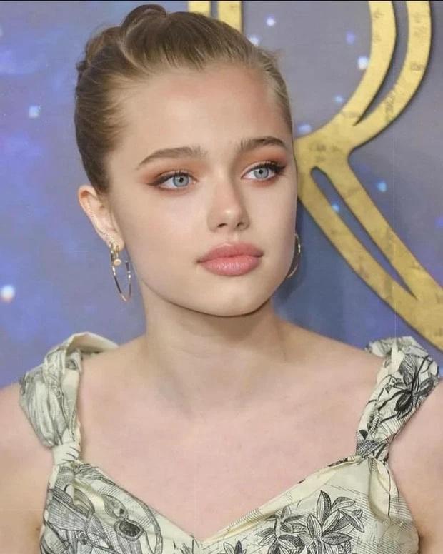 Con gái Angelina Jolie thành mỹ nhân, cả thế giới trầm trồ-18