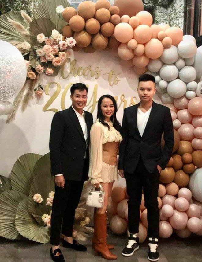 Quý tử 2 quý ông ở VTV: Học trường quốc tế, điển trai y đúc bố-3