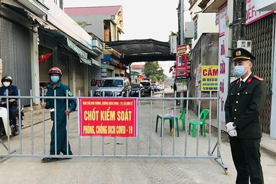 Thanh Hóa: 15 giáo viên, học sinh mắc Covid-19, phong tỏa 1 xã