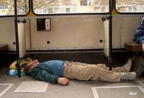 Những cảnh tượng chỉ có trên xe buýt khiến chúng ta phải kêu trời-5