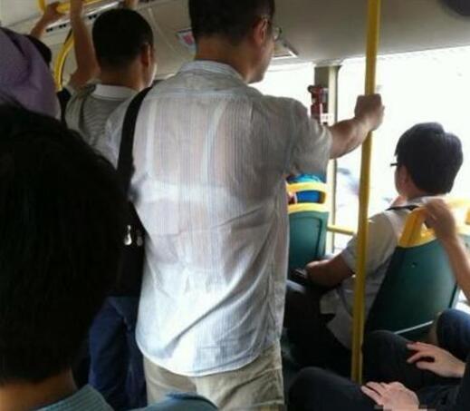 Những cảnh tượng chỉ có trên xe buýt khiến chúng ta phải kêu trời-7