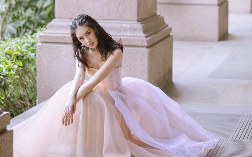 Mỹ nhân Châu Tinh Trì: 10 năm làm vợ bé, quỳ gối rửa chân cho chồng-2