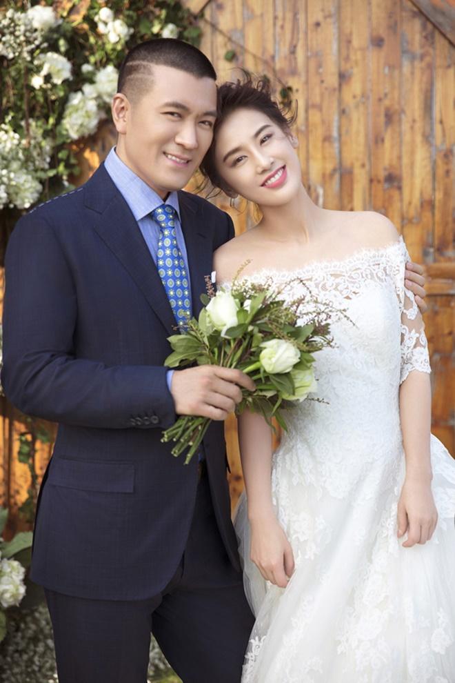 Mỹ nhân Châu Tinh Trì: 10 năm làm vợ bé, quỳ gối rửa chân cho chồng-8