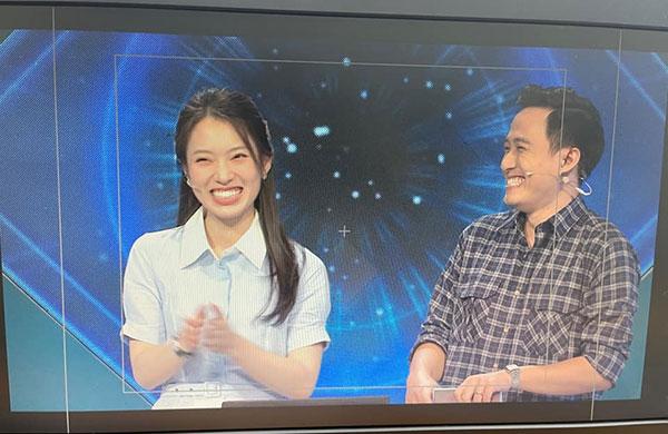 Ánh mắt lạ MC điển trai nhìn Khánh Vy, netizen tranh luận nổ MXH-2