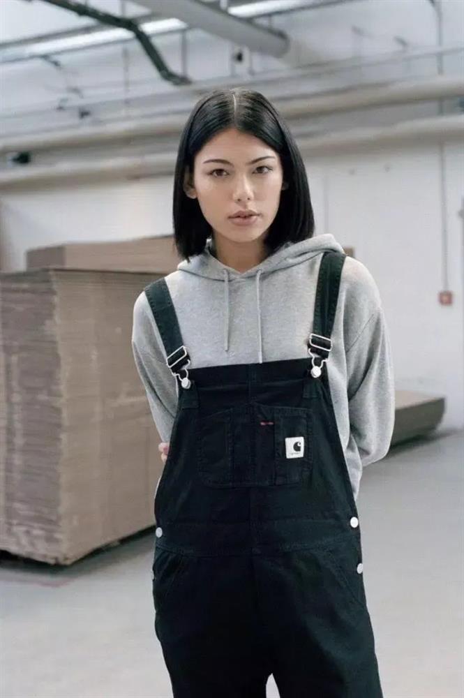 Chiêu phối đồ với quần yếm mùa đông đẹp đúng điệu-1