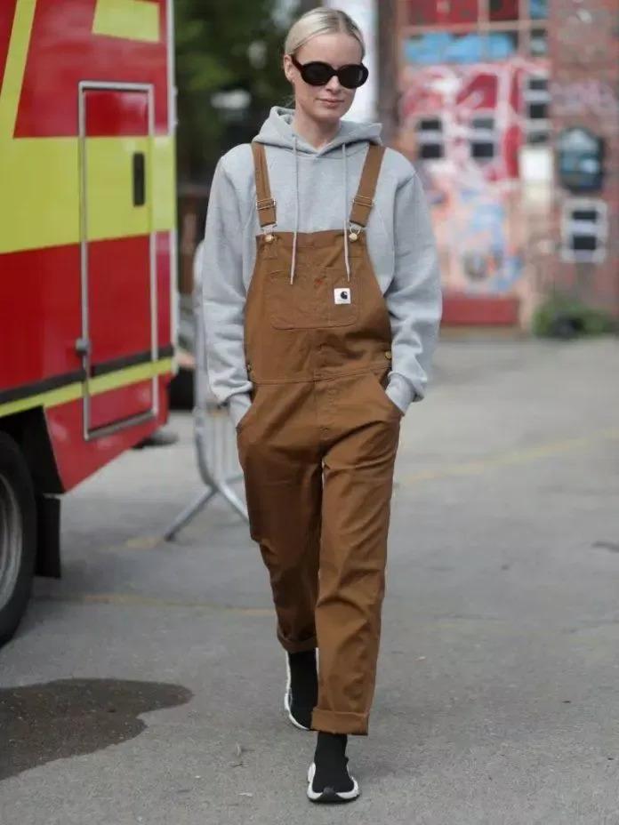 Chiêu phối đồ với quần yếm mùa đông đẹp đúng điệu-2