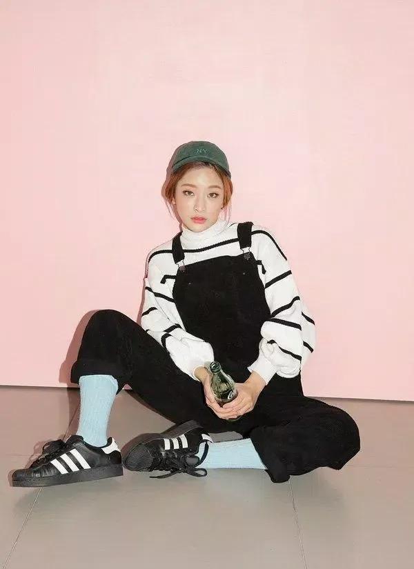 Chiêu phối đồ với quần yếm mùa đông đẹp đúng điệu-4