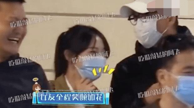 Nhĩ Khang Châu Kiệt vào khách sạn với gái trẻ đáng tuổi con?-5