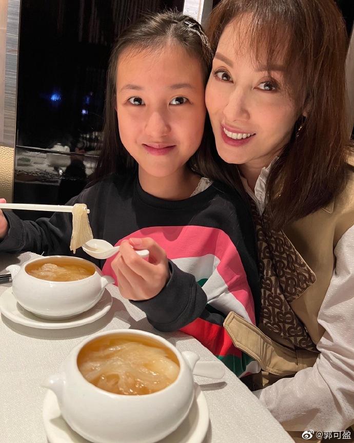 Ngỡ ngàng dung mạo con gái Quách Khả Doanh khi 11 tuổi-7