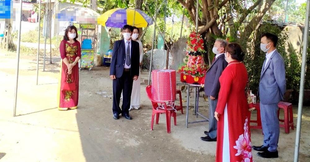 Đám cưới tổ chức trong chuồng lợn làm xôn xao cõi mạng-6