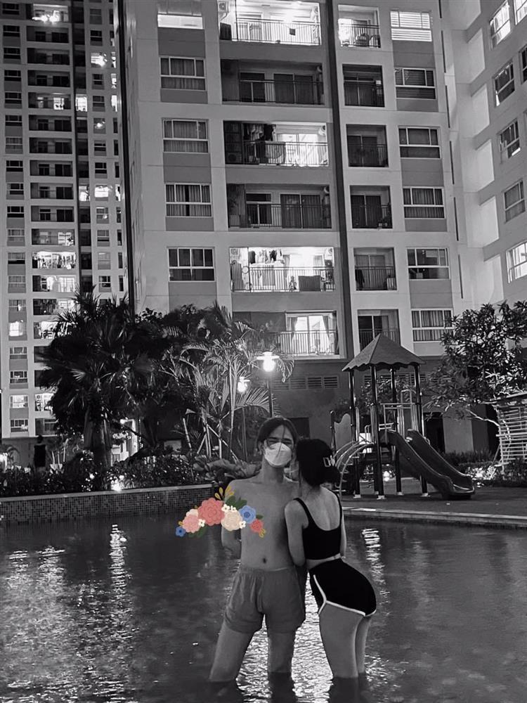 Trần Đức Bo cởi trần ôm hôn, sờ mó vòng ba bạn gái-2