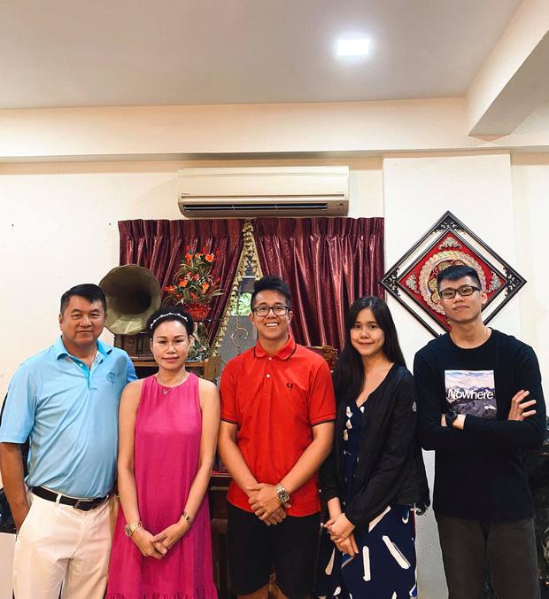 Mẹ chồng tương lai Hương Giang sở hữu toàn hàng hiệu loá mắt-1