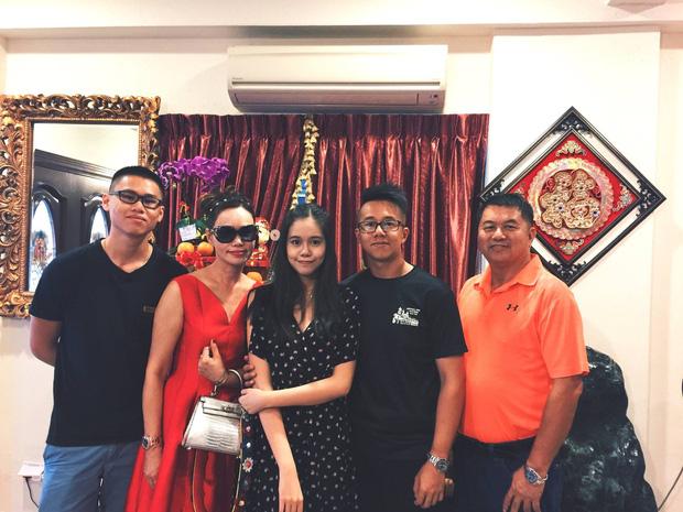 Mẹ chồng tương lai Hương Giang sở hữu toàn hàng hiệu loá mắt-5