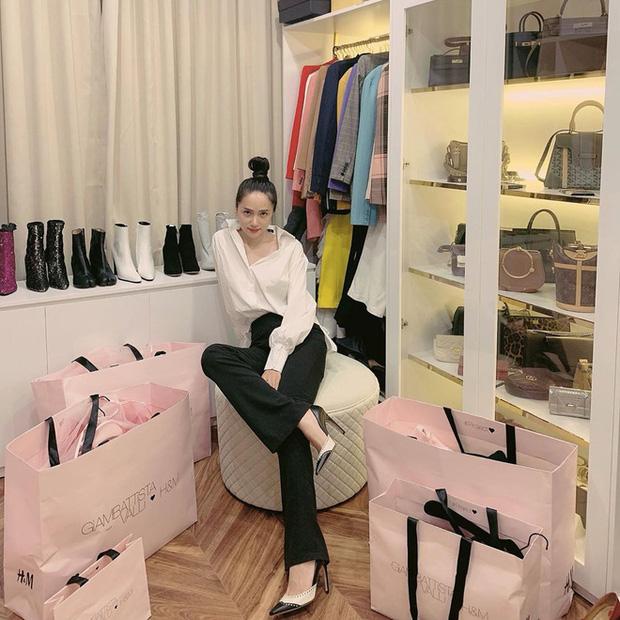 Mẹ chồng tương lai Hương Giang sở hữu toàn hàng hiệu loá mắt-8