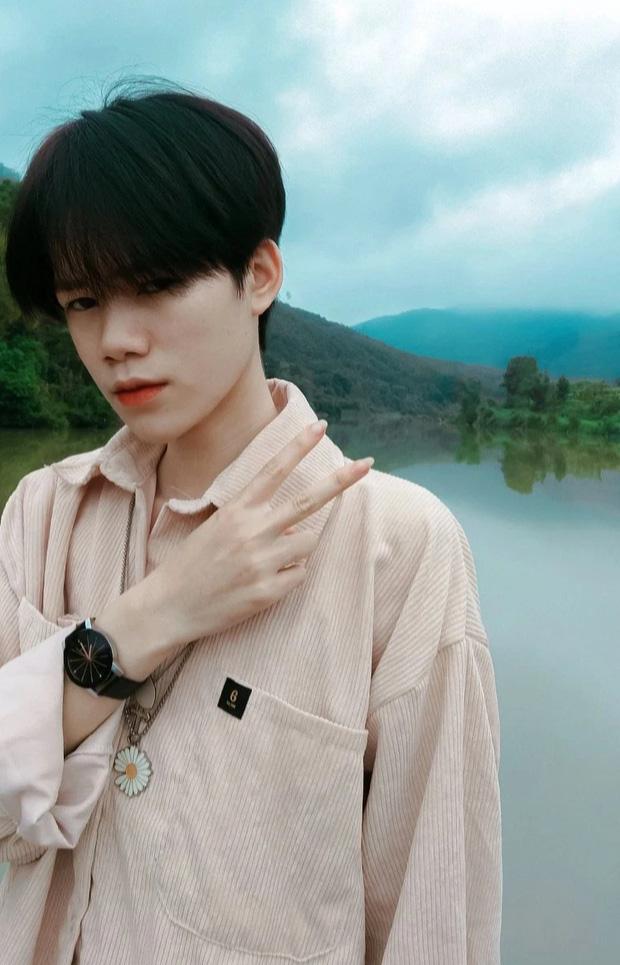 Hot boy 1,8 triệu follow lộ nhan sắc sau lớp khẩu trang, netizen sốc-3