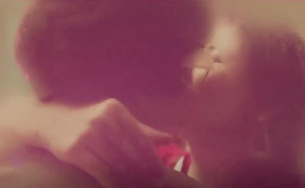 Cảnh nóng đốt mắt của Lâm Tâm Như ở tuổi 45 bên cạnh trai trẻ-3