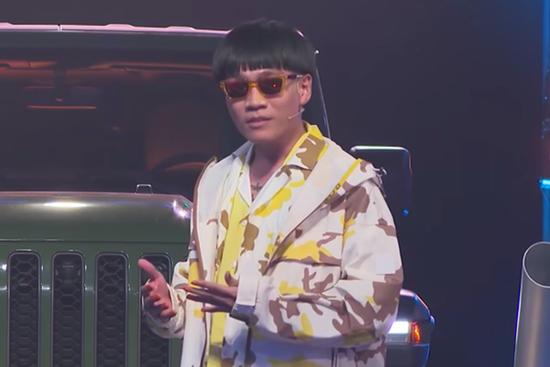 Wowy nói gì khi bị netizen 'hỏi thăm' tin đồn Rap Việt dàn xếp kết quả?