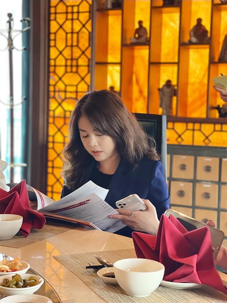 Không nhận ra Hằng Túi sau ca can thiệp mặt mũi-4