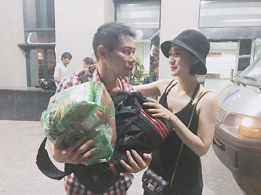 Con gái nổi tiếng, tỉ mẩn ngồi cắt móng chân cho NSND Công Lý là ai?-3