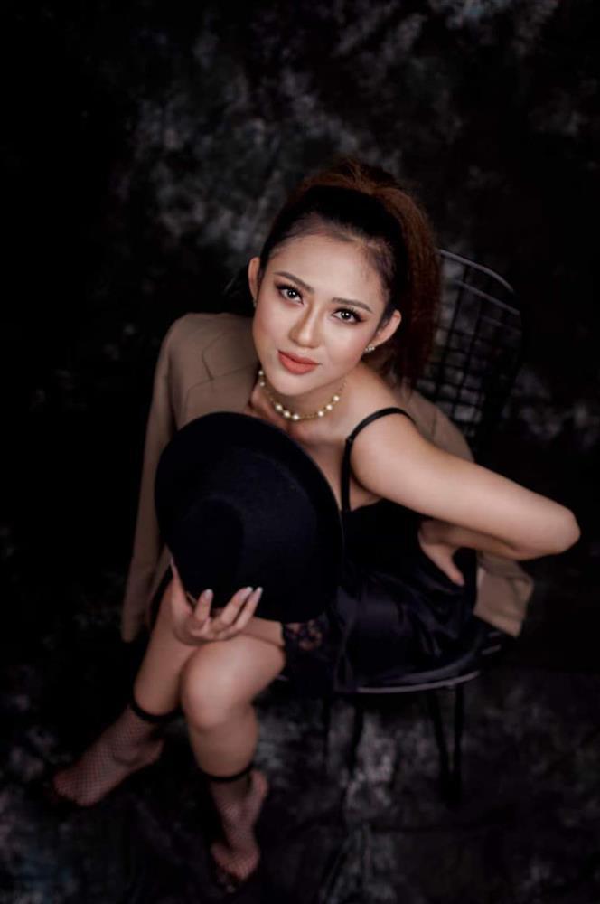 Con gái nổi tiếng, tỉ mẩn ngồi cắt móng chân cho NSND Công Lý là ai?-4