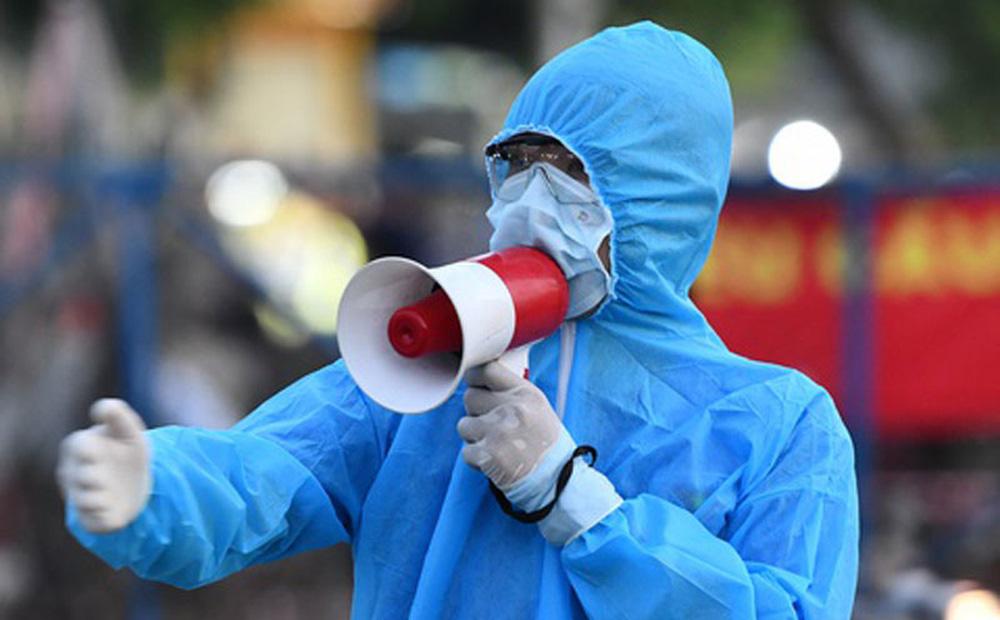 KHẨN: Hà Nội tìm người đến trường học, chợ Đồng Xuân liên quan F0-1