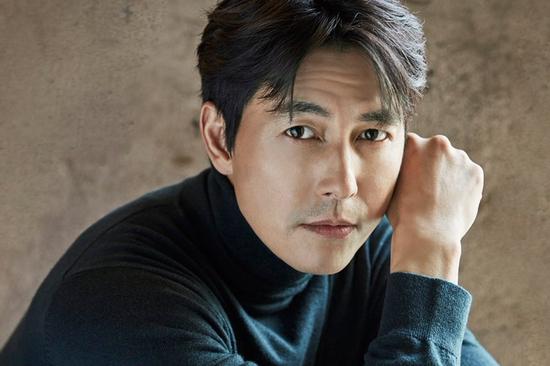 Jung Woo Sung mắc Covid-19, loạt sao hạng A lo sốt vó