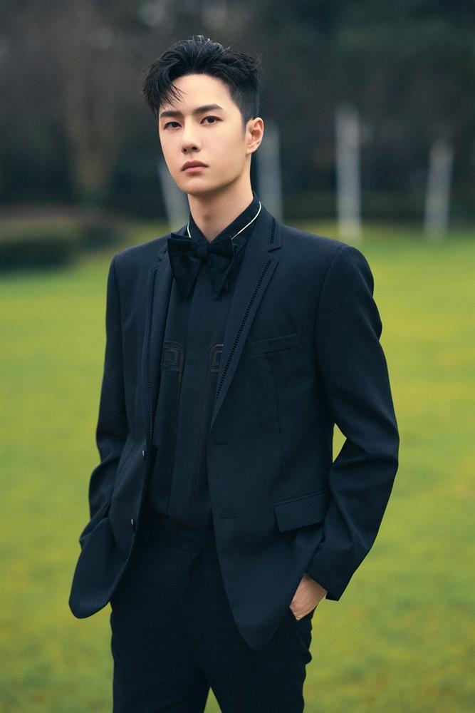 Vương Nhất Bác tim đập chân run tìm kiếm 1 mỹ nhân Cbiz-2