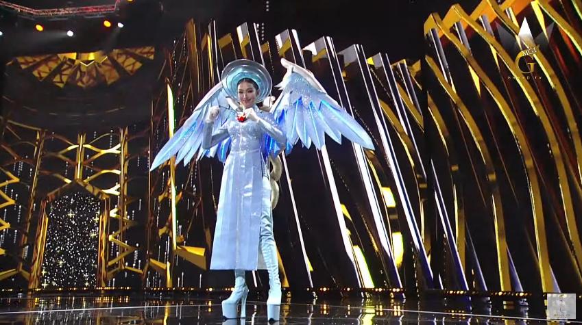 Thùy Tiên đang thi thì gãy cánh, may vớt lại nhờ thần thái đỉnh kout-2