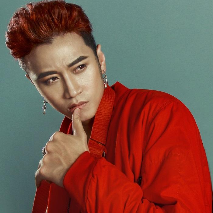 Karik ngượng chín mặt khi bị học trò Rap Việt mở ca khúc 18+-4