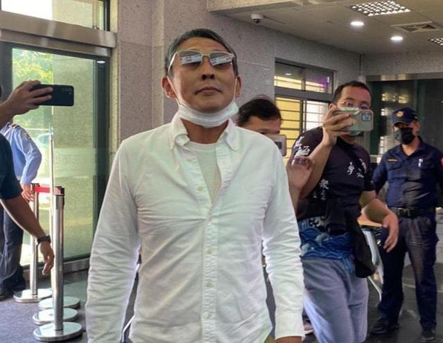 Sao Bao Thanh Thiên đi tù-1