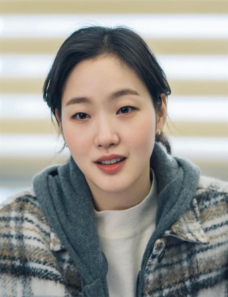 10 mỹ nhân Hàn thế hệ mới đẹp nhất: Kim Yoo Jung vuột top 1-7