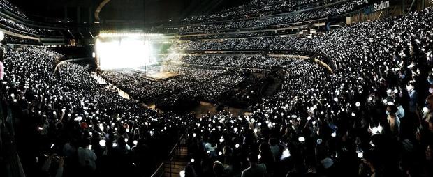 Hỗn chiến concert BTS tại Mỹ: 20 người kêu cứu, bị hành hung?-3