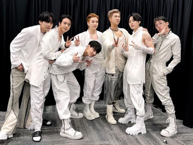 Hỗn chiến concert BTS tại Mỹ: 20 người kêu cứu, bị hành hung?-1