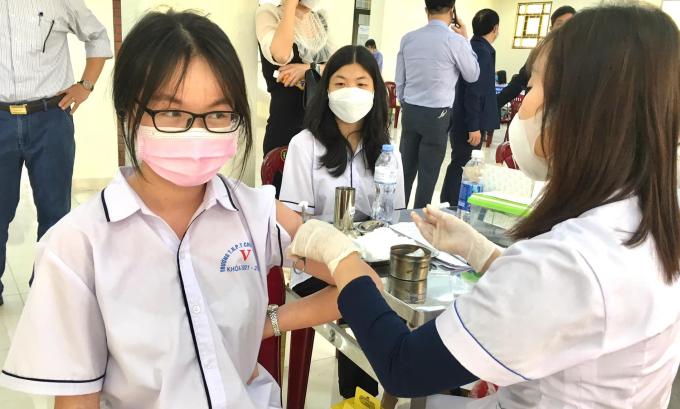 Thanh Hóa: 86 học sinh nhập viện sau tiêm vaccine Covid-19-1