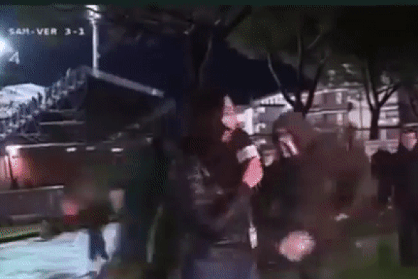 Đi lặn bị huấn luyện viên sàm sỡ, cô gái càng sốc khi nhận tin nhắn này-2