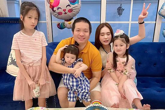 Đại gia đẻ toàn con gái, ông xã Đoàn Di Băng phát ngôn 'thâm nho'