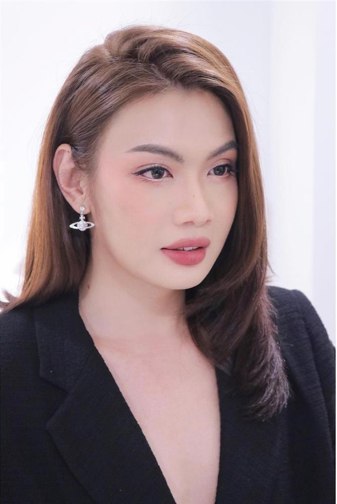 Đào Bá Lộc thả dáng với bộ sưu tập váy xinh hơn cả gái thẳng-7