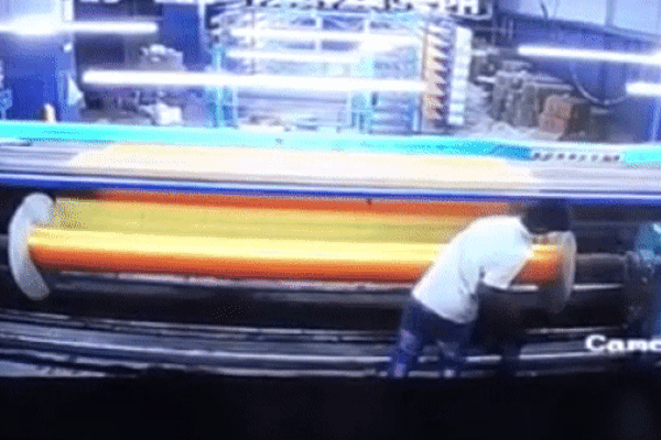 Thanh niên bị hàng chục khối bê tông lớn rơi trúng, tử vong tại chỗ-3