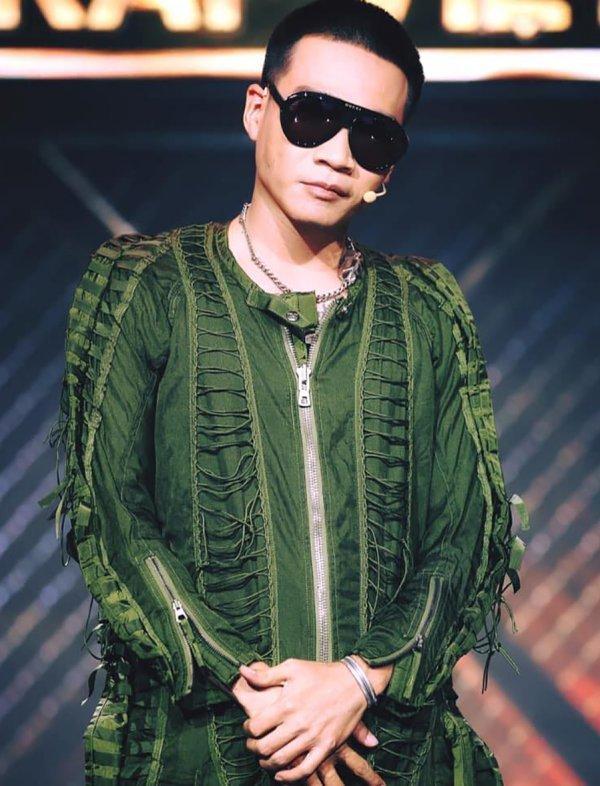 Wowy gây tranh cãi vì bộ đồ khỏa thân, lộ cả nơi nhạy cảm-8