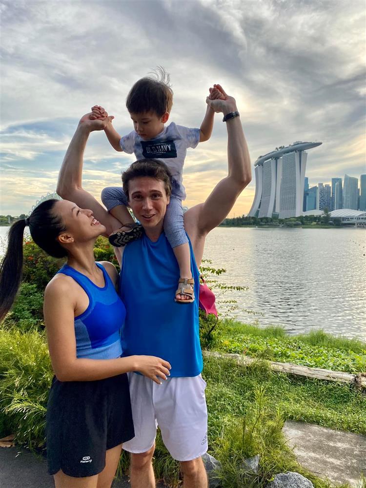 Kỷ niệm ngày cưới, Hoàng Oanh đấm chồng Tây ngã ngửa-6