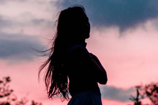 Đài truyền hình Hàn Quốc tung tin nhắn Chủ tịch U60 tán tỉnh nữ idol