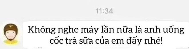 Shipper giao đồ ăn đứng hình nhận dòng tin nhắn từ khách nữ-6