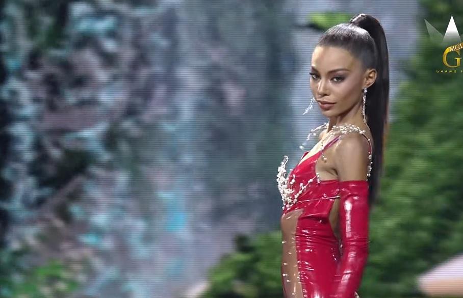 Thùy Tiên dạ hội an toàn, bùng nổ bikini tại bán kết Miss Grand-19