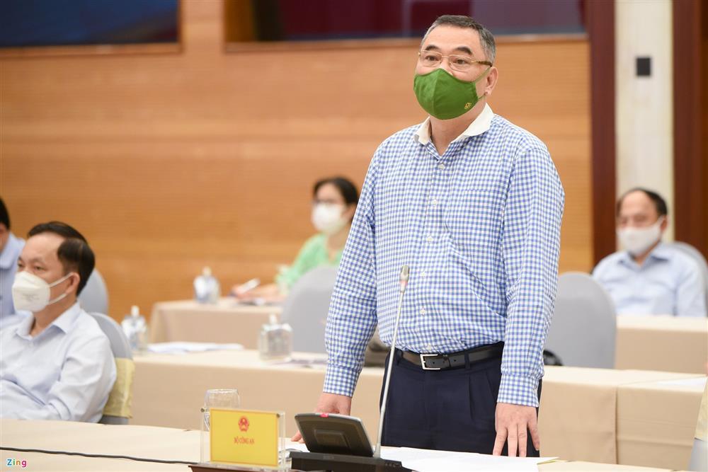 Thứ trưởng Bộ Y tế: Gia hạn vaccine không ảnh hưởng chất lượng-2