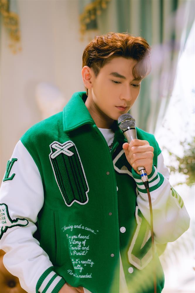 Isaac bị sốc khi được hát lại sau nhiều tháng giãn cách-3