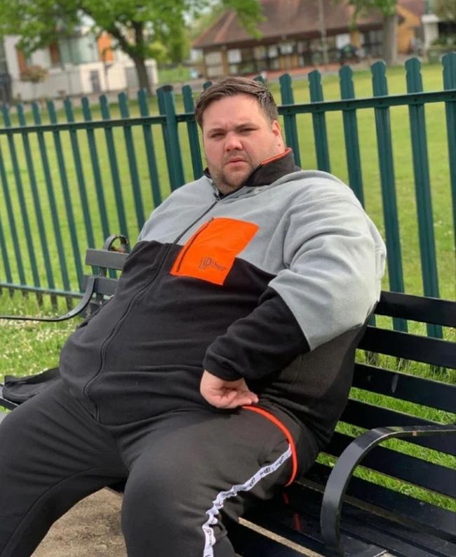 Cưới chồng béo gấp đôi mình, cô gái xinh đẹp bị mang danh đào mỏ-2